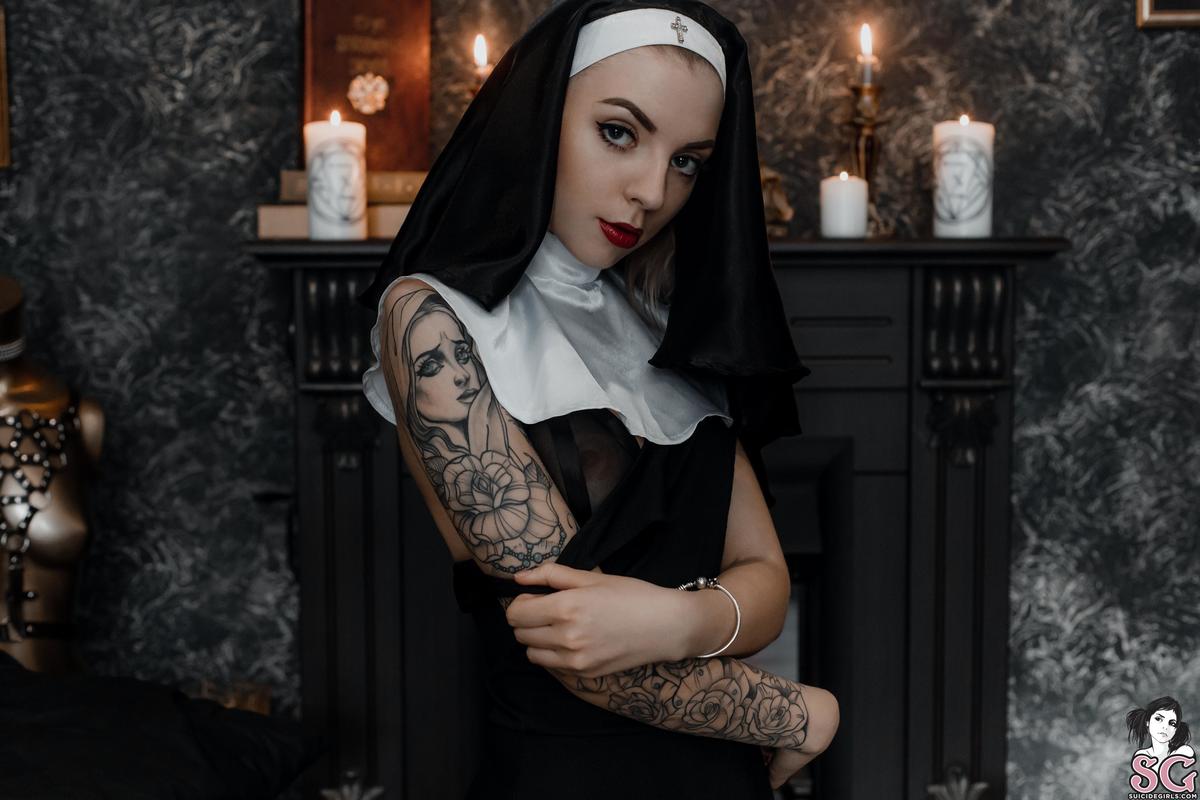 elisarose-forgivememysins-07.jpg