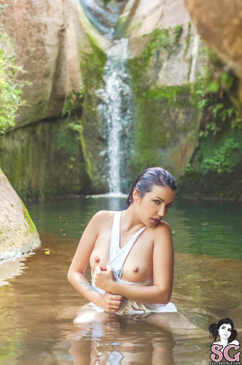 vilka-waterfall-27.jpg