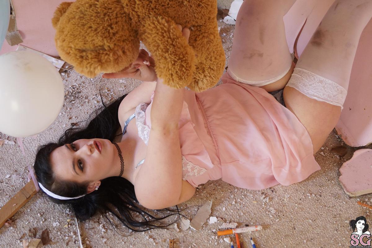 crybabyxkenzie-playtimewithcrybaby-09.jpg