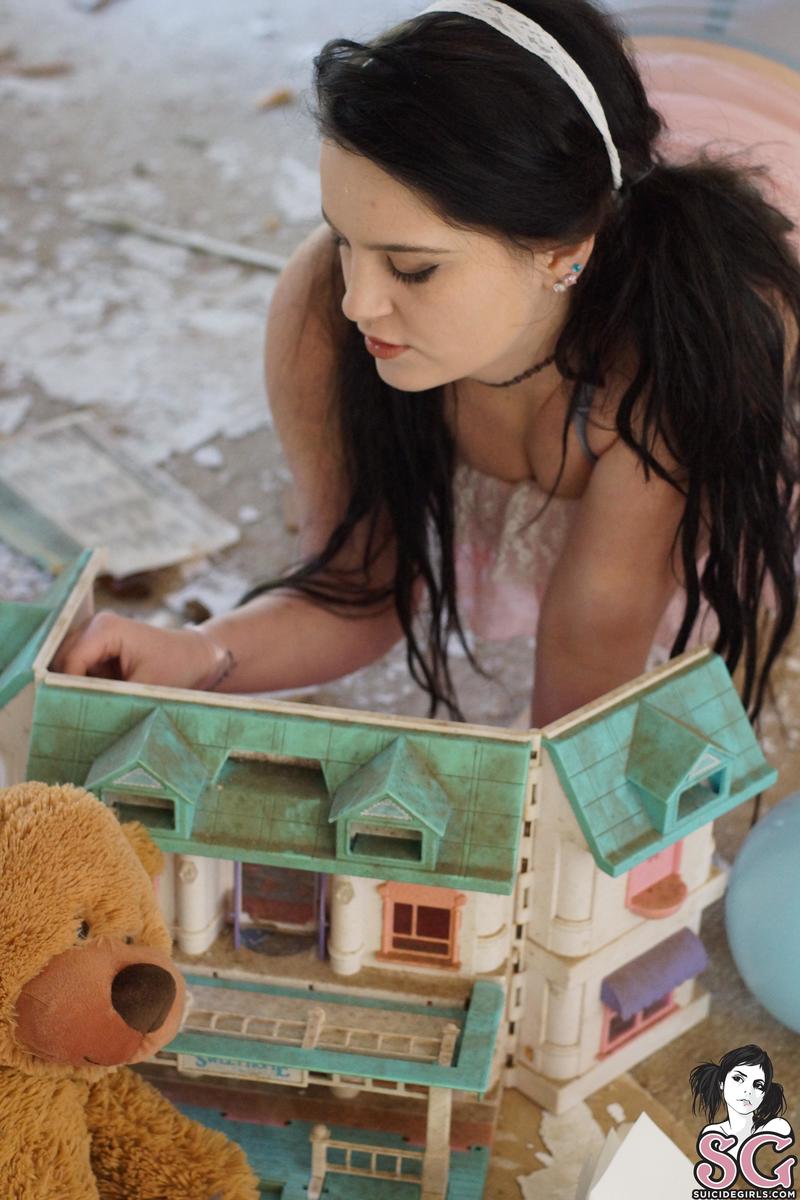 crybabyxkenzie-playtimewithcrybaby-15.jpg