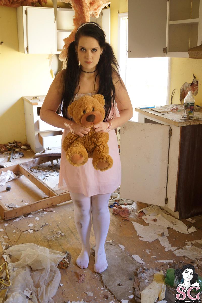 crybabyxkenzie-playtimewithcrybaby-21.jpg