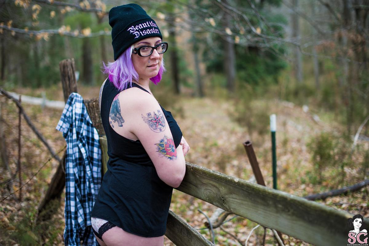 rebelleoutlaw-beautifuldisaster-13.jpg