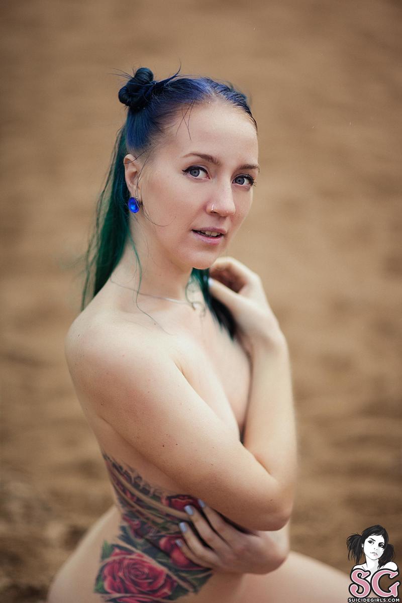 huster-stormygirl-27.jpg