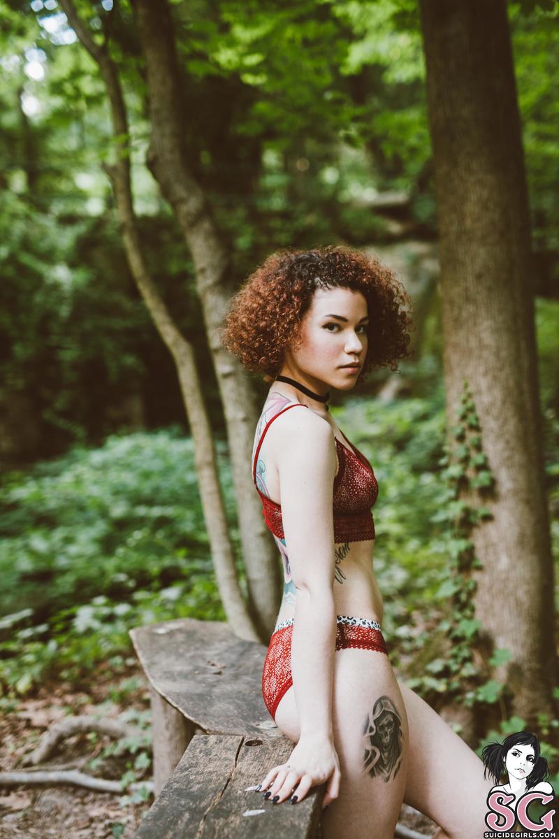 sammirose-intothewoods-07.jpg