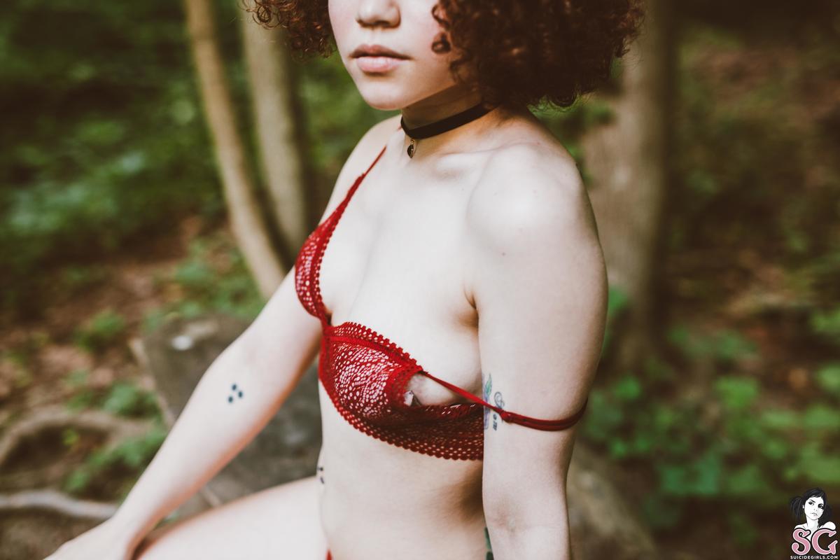 sammirose-intothewoods-11.jpg