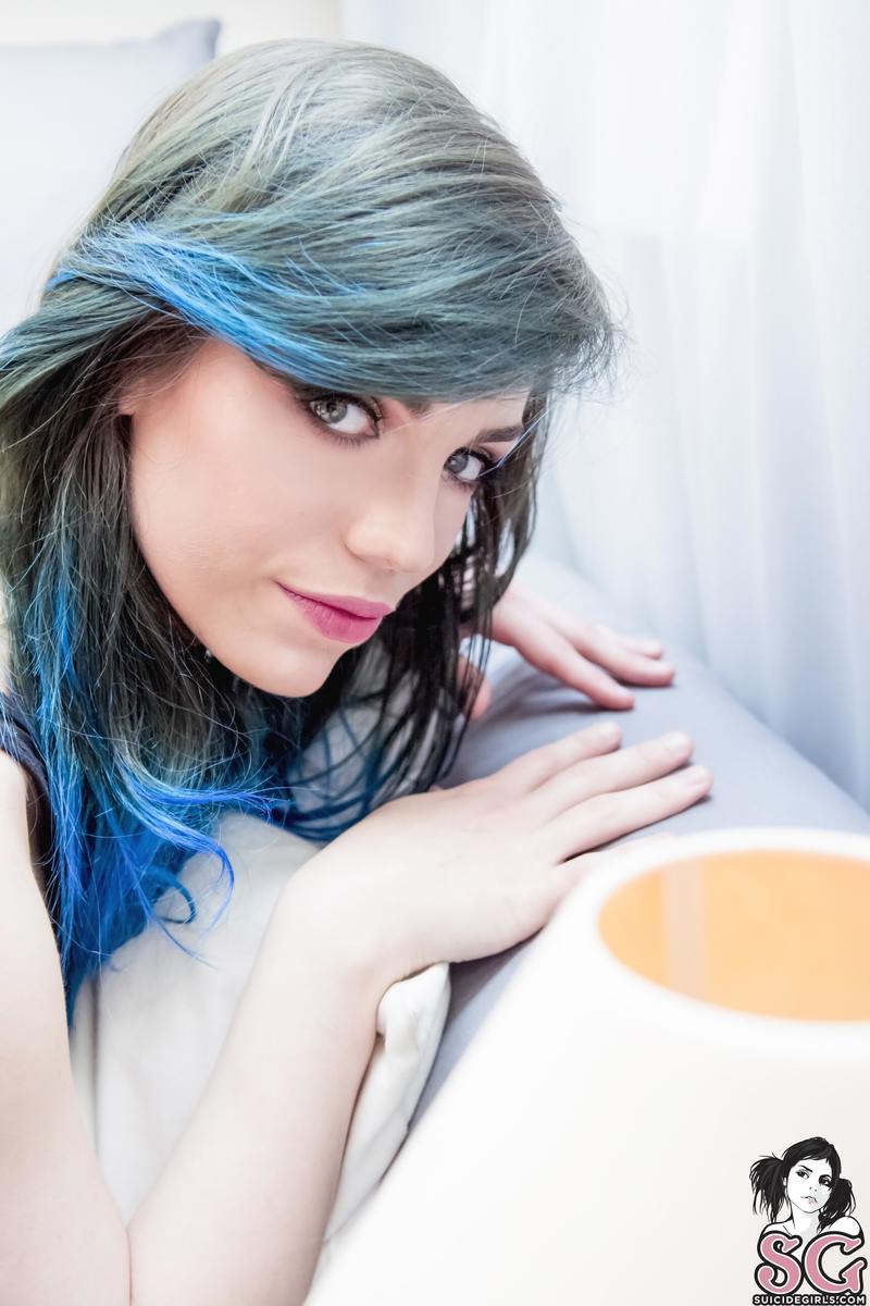 lovia-itsablueblueworld-13.jpg
