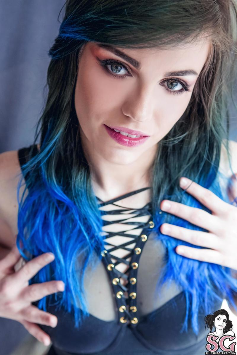 lovia-itsablueblueworld-15.jpg