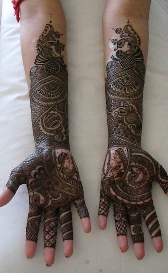 1425531907_Pushpa_Mehndi_Arts_-_Mehendi_Artist_-_Bangalore-003.bmp.jpg