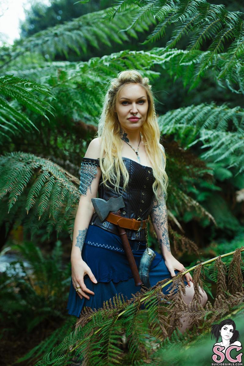 zoso-theshieldmaiden-01.jpg