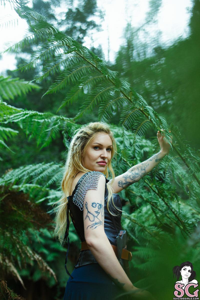 zoso-theshieldmaiden-03.jpg