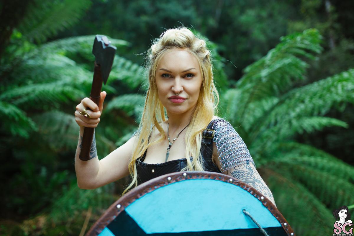 zoso-theshieldmaiden-07.jpg