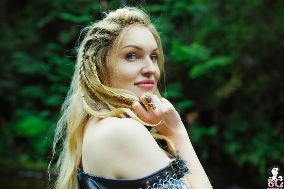 zoso-theshieldmaiden-23.jpg