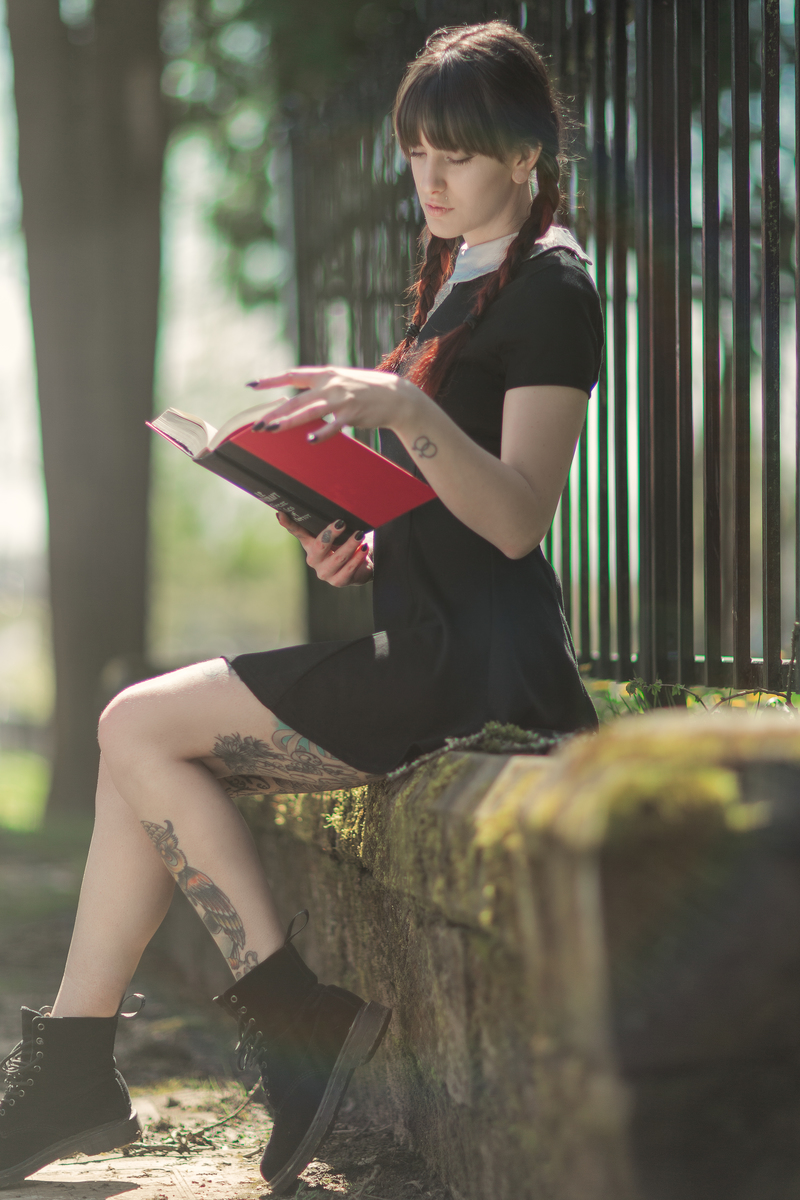 indi-itsonlywednesday-01.jpg