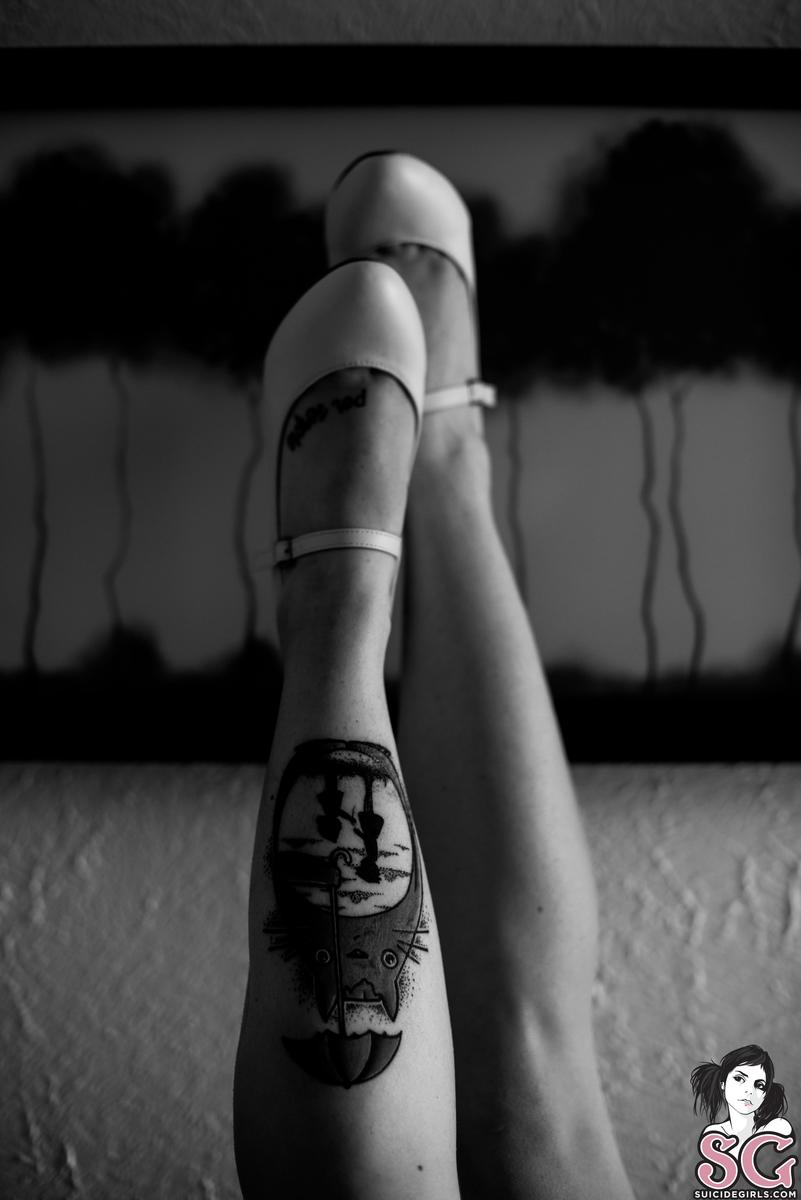 ladythevamp-whenthelightsgoout-23.jpg
