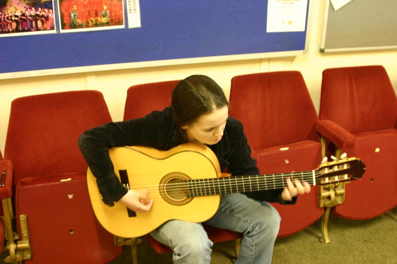 jan_guitar.jpg