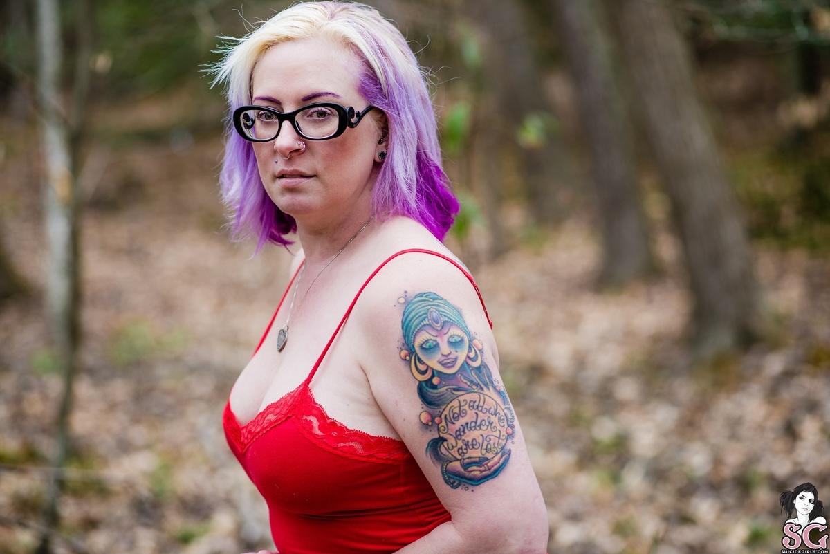 rebelleoutlaw-waitingforsuperman-03.jpg
