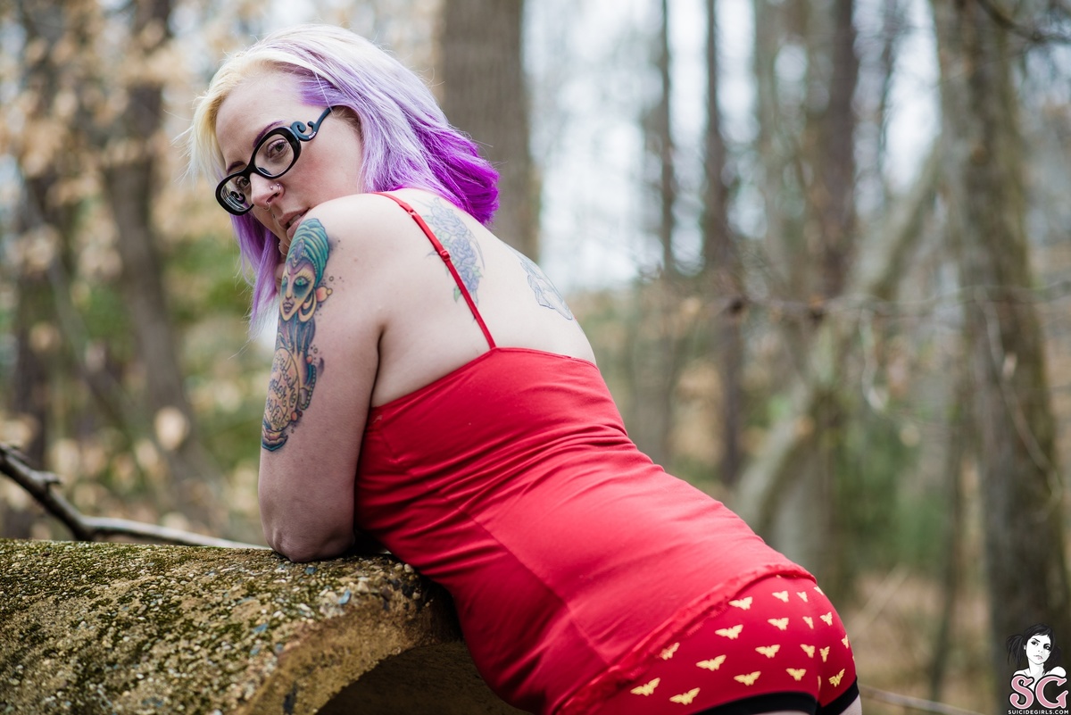 rebelleoutlaw-waitingforsuperman-09.jpg