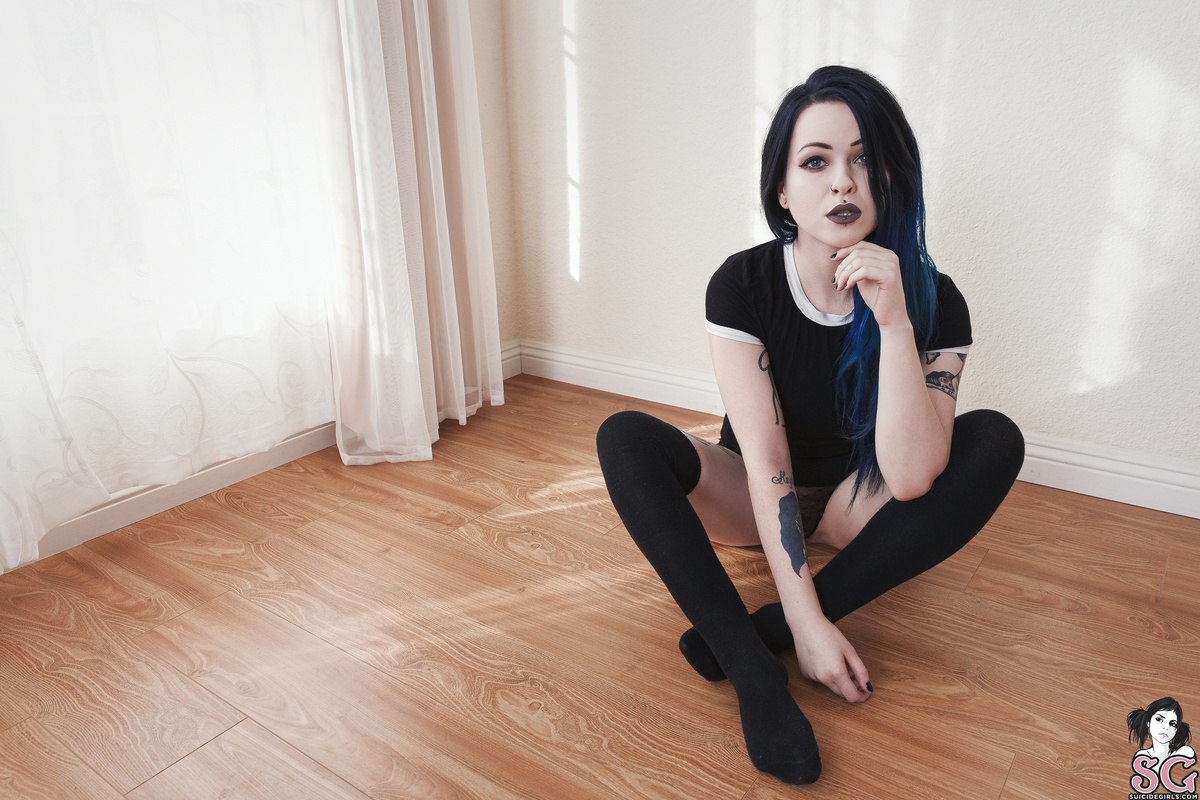 aurralee-caressyoursoul-01.jpg