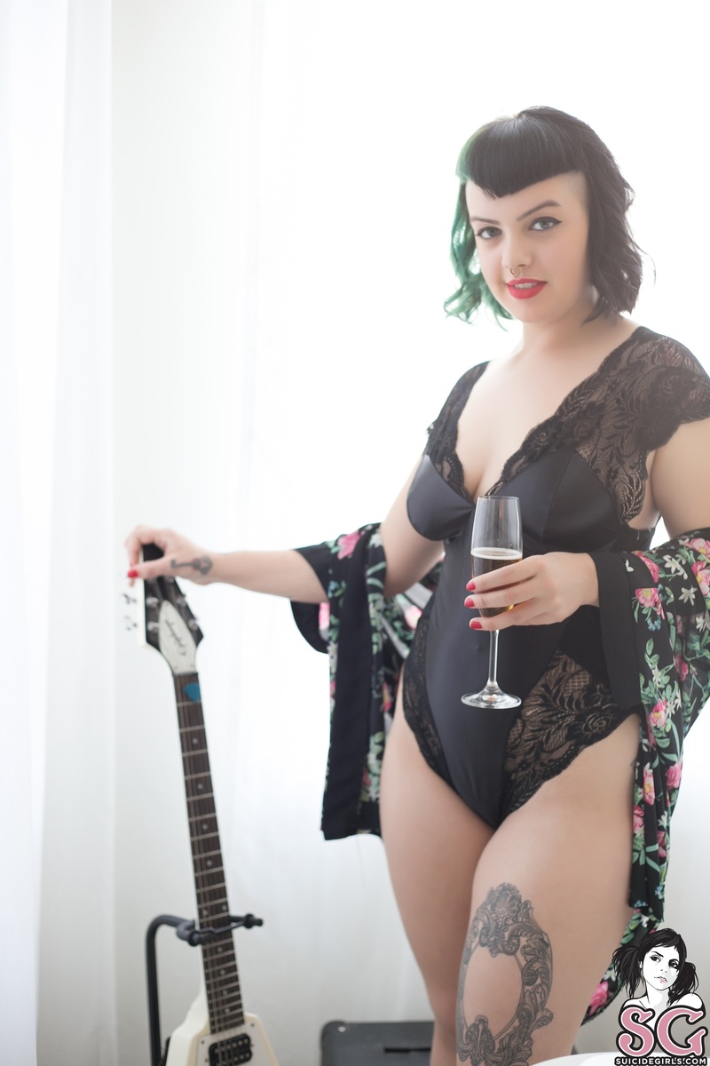 ladytriptica-besayjuega-07.jpg