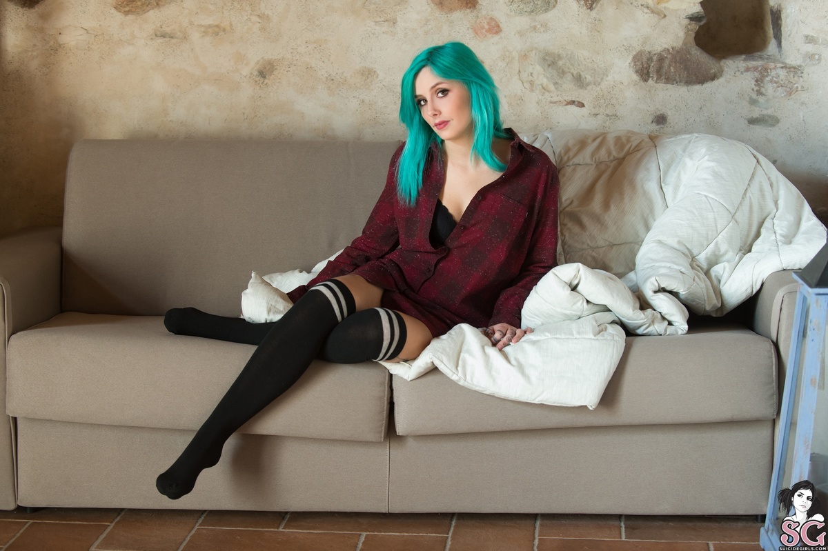 snowfairy-dontlookaway-01.jpg