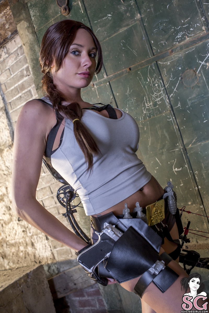 salinaford-topsecrettomb-03.jpg