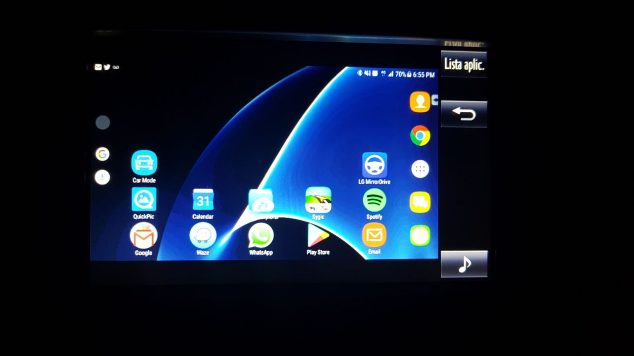 Telefono espejado en el nav
