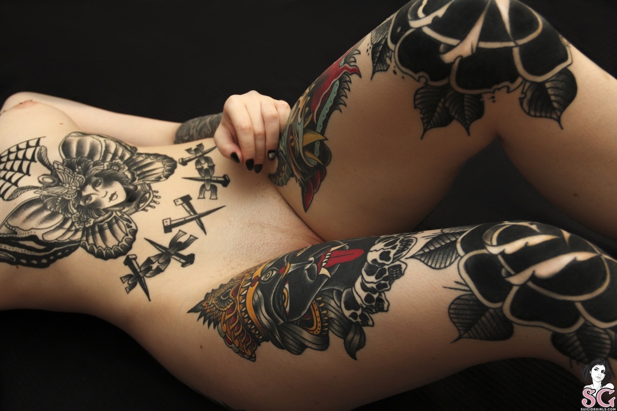 lovelessnightmare-blackflowergirl-35.jpg
