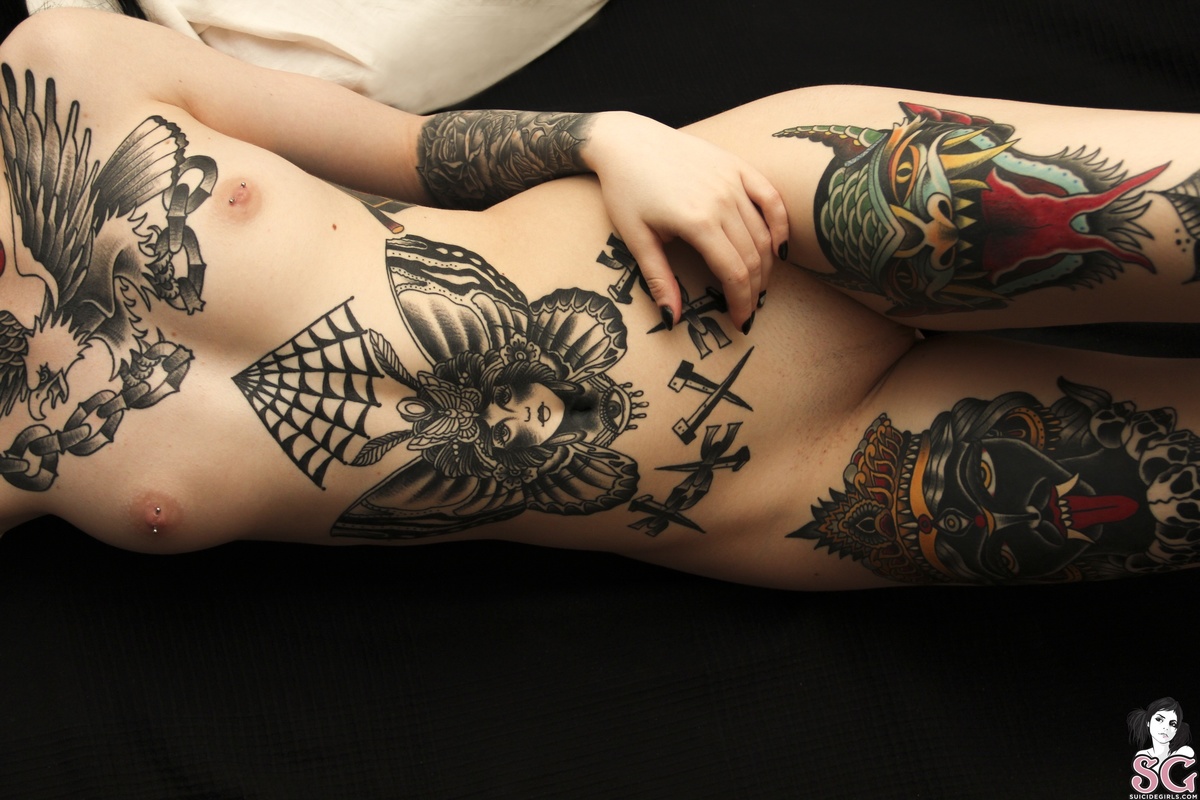 lovelessnightmare-blackflowergirl-39.jpg