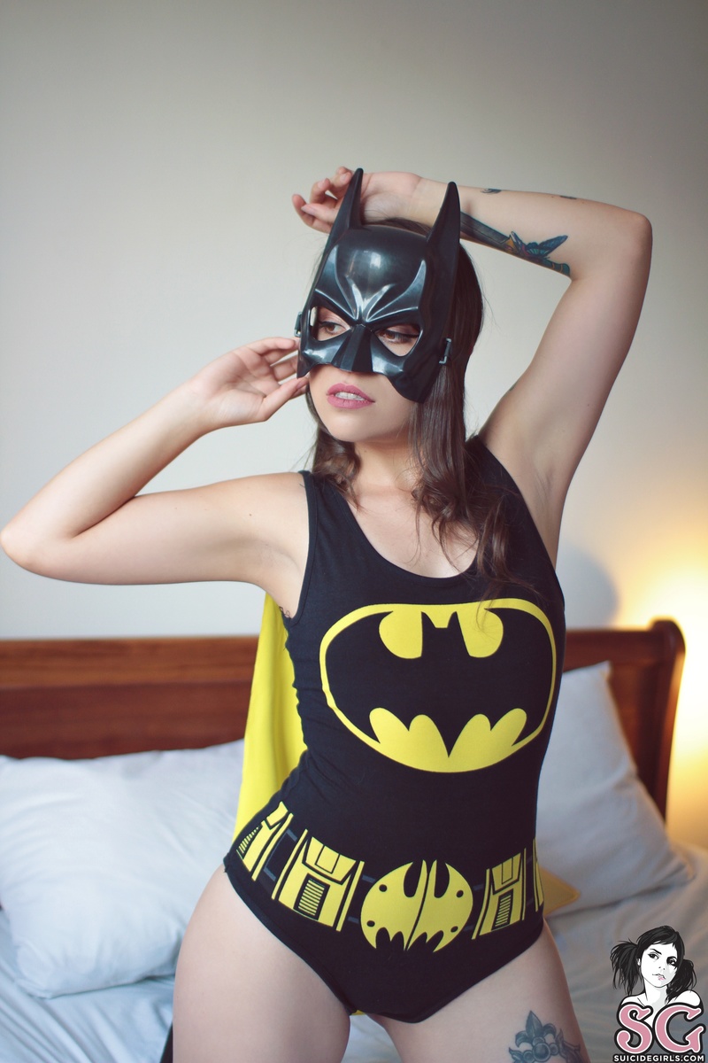 aleli-whateverhappenedtothecapedcrusader-03.jpg