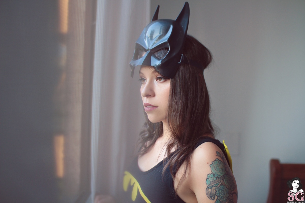 aleli-whateverhappenedtothecapedcrusader-09.jpg