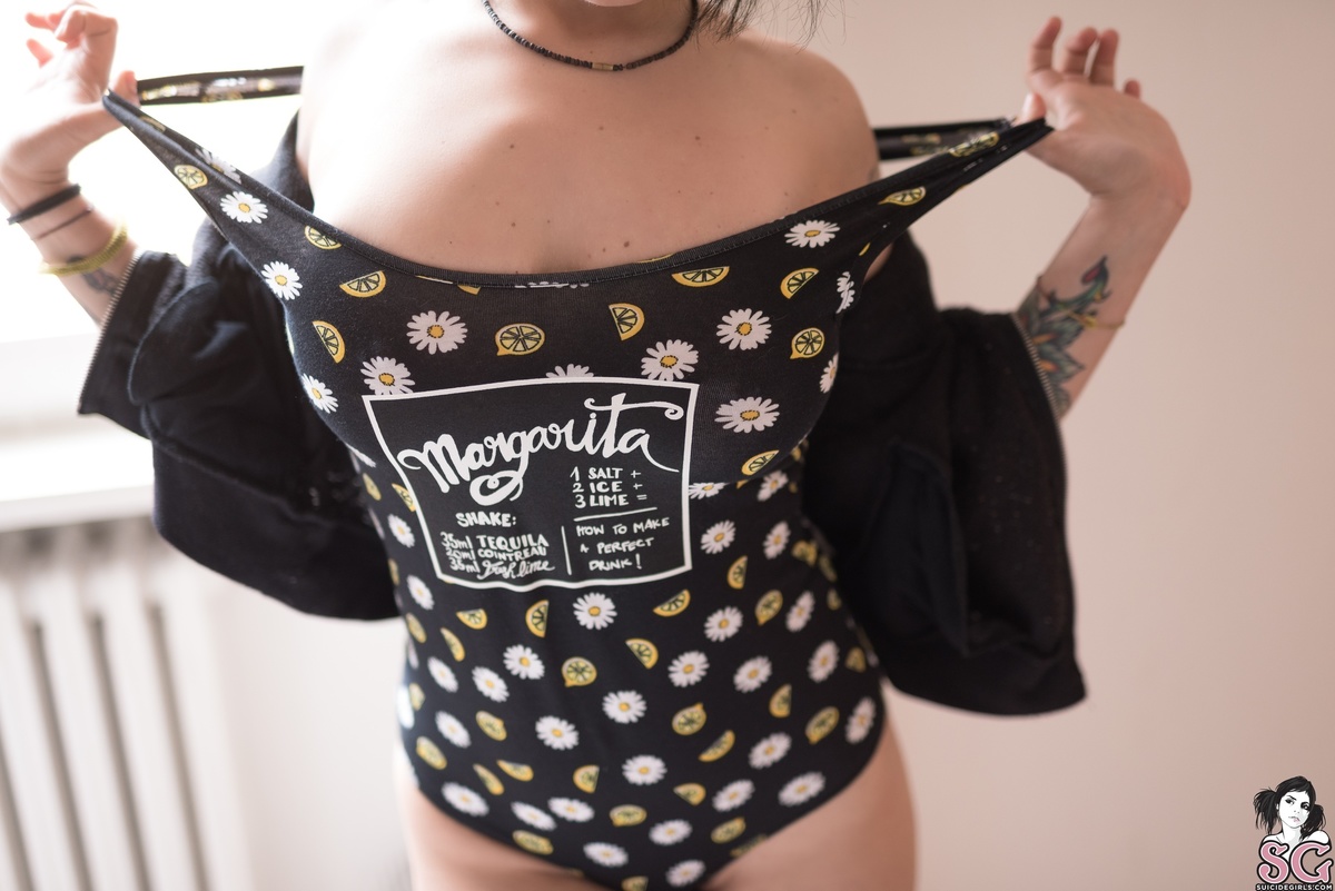 morea-shadesofmargarita-07.jpg