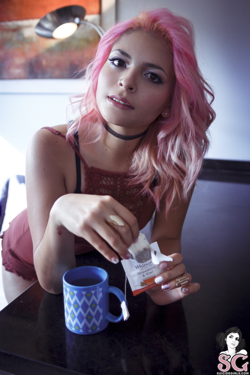 megara-nolongtalk-01.jpg