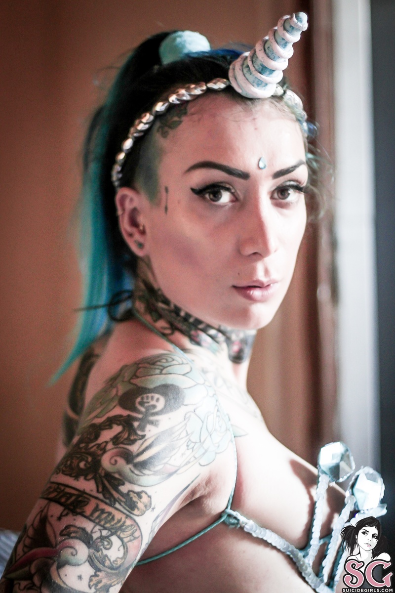 zambi-unicorndelirium-03.jpg