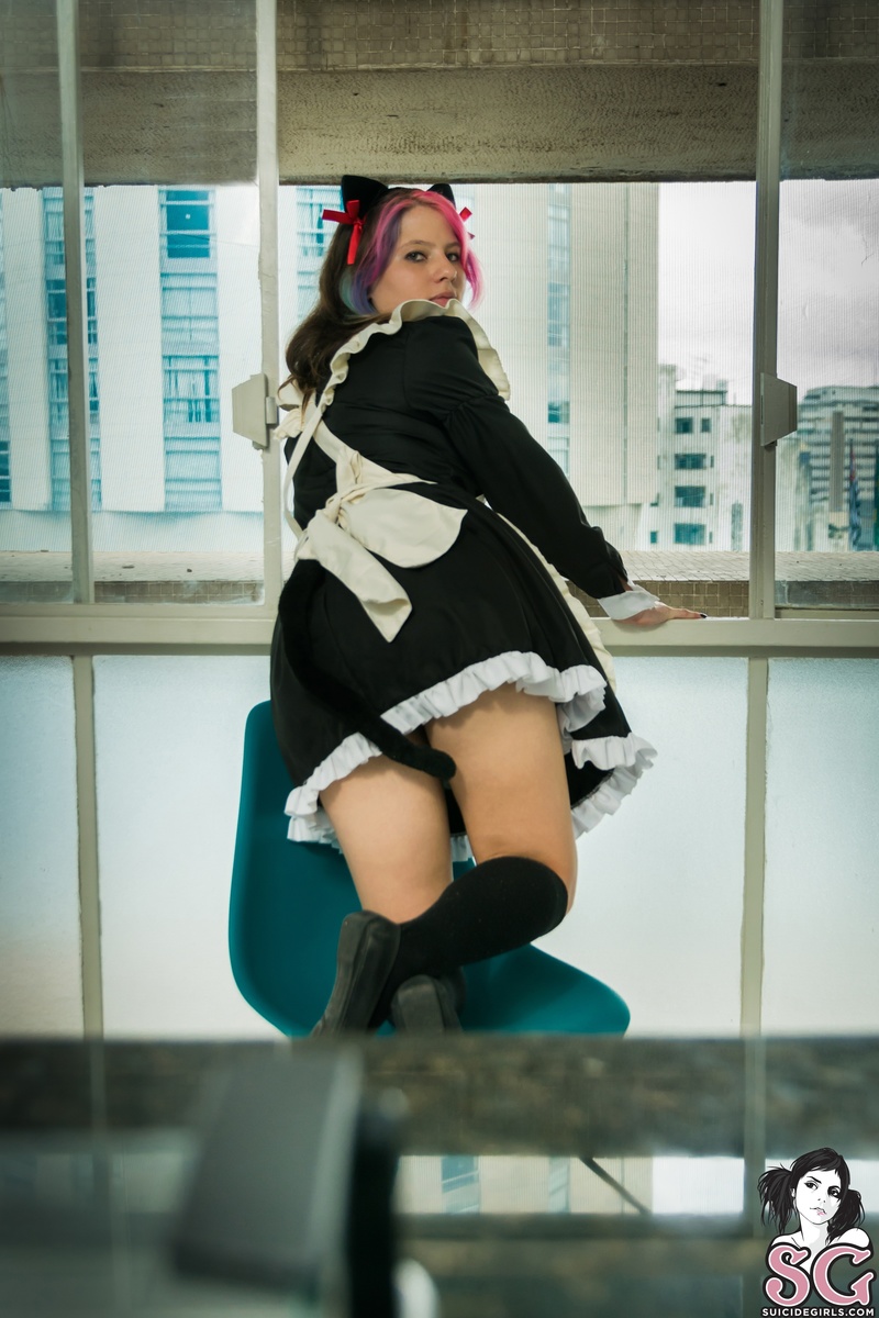momoko-maiddreaming-03.jpg