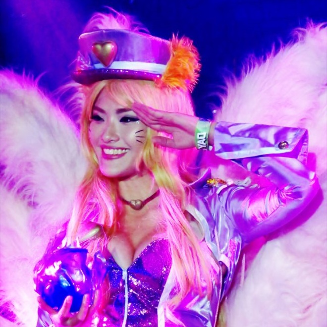 Ahri cosplay