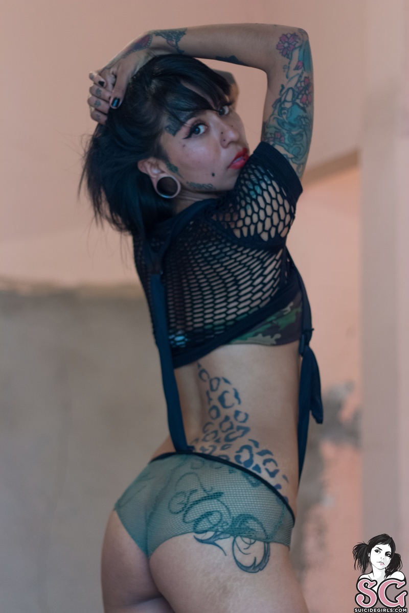 yozliinmoon-dontstop-13.jpg