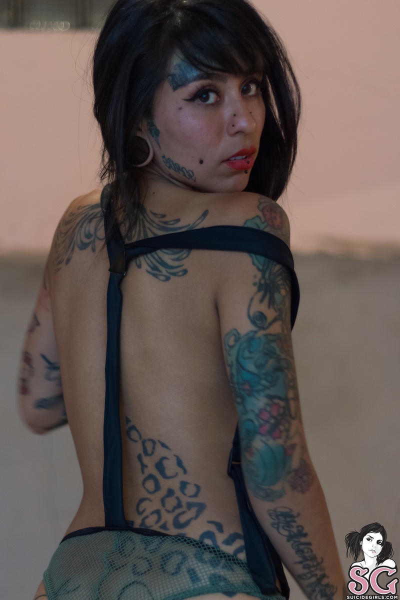 yozliinmoon-dontstop-33.jpg