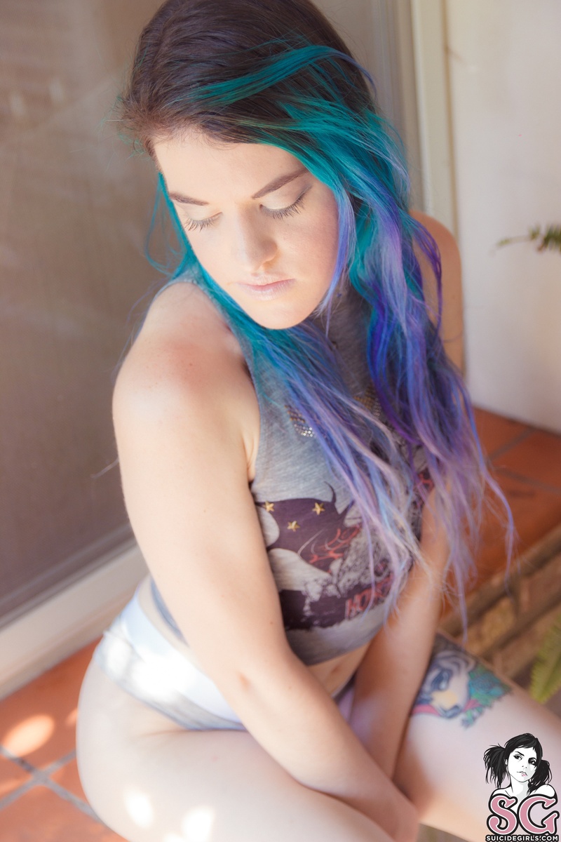 katablue-violetroses-05.jpg