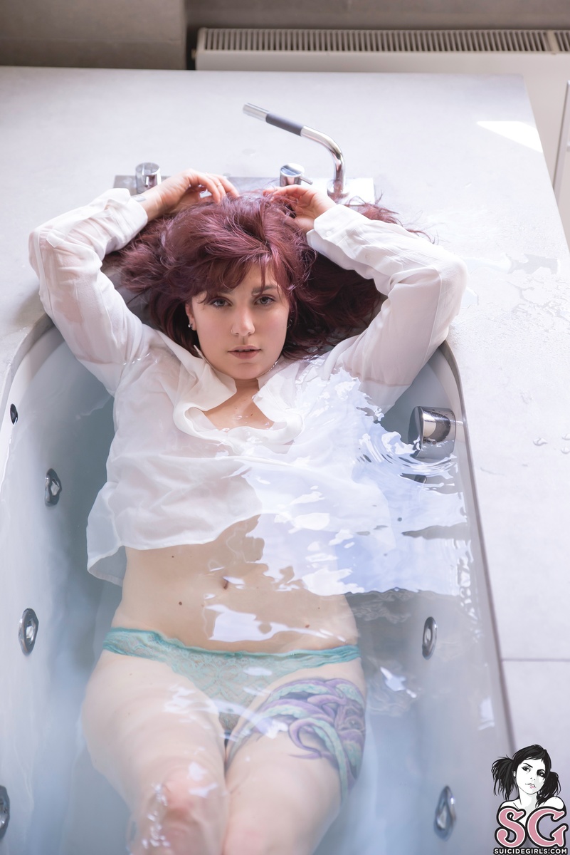 lauretta-soaked-11.jpg