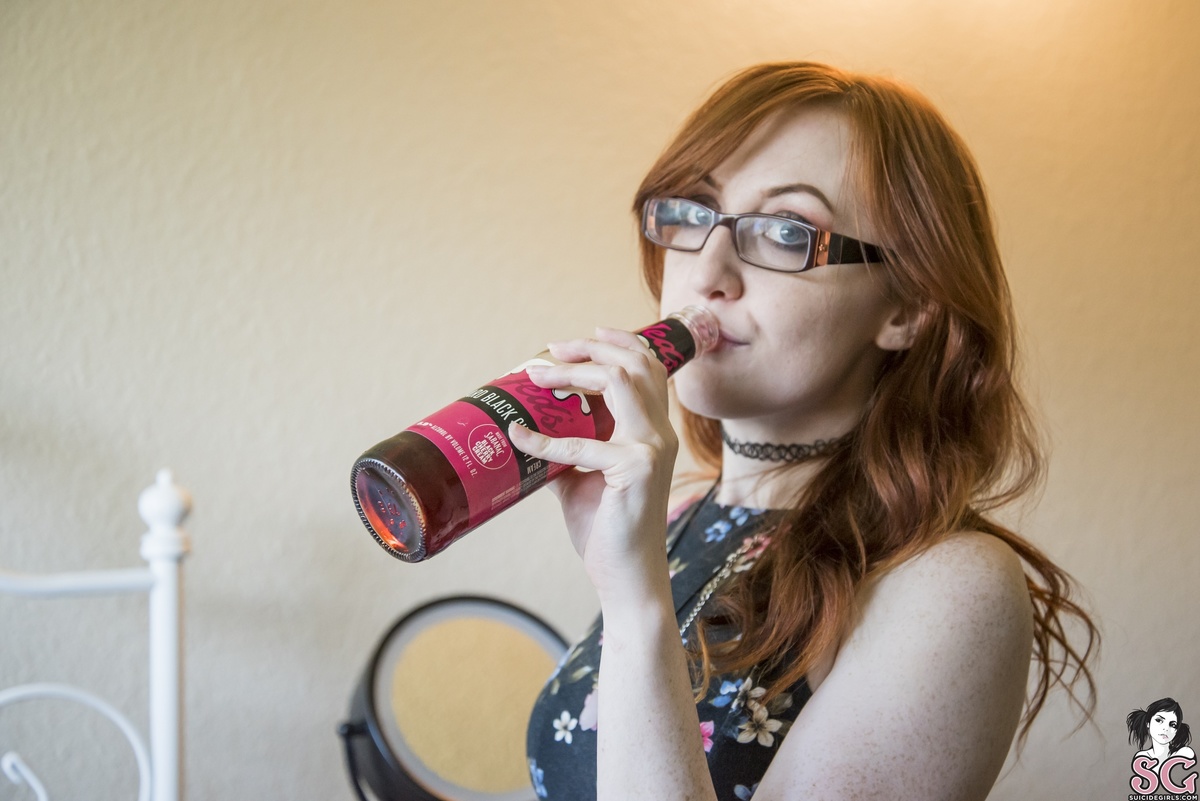 kitten-blackcherry-03.jpg