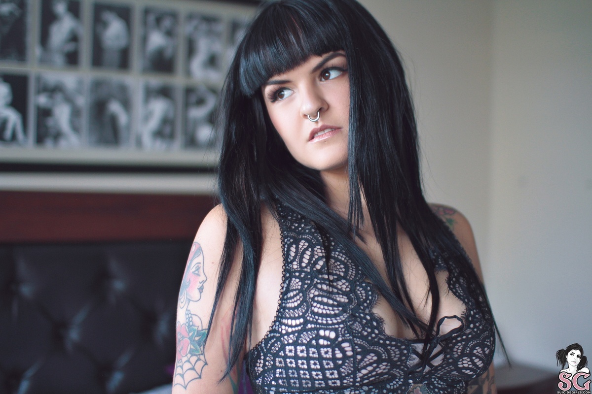 lovemermaid-backtoblack-11.jpg