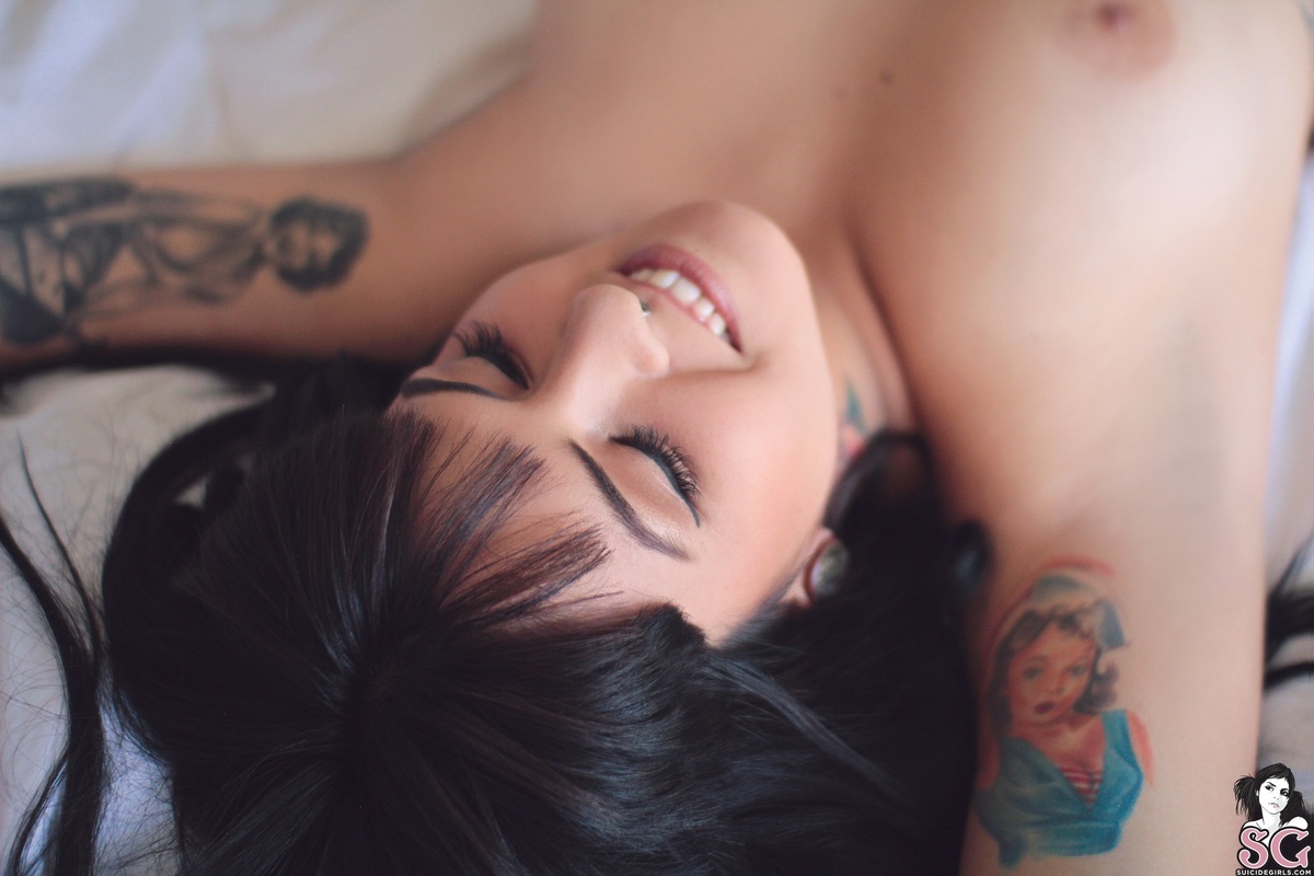 lovemermaid-backtoblack-33.jpg