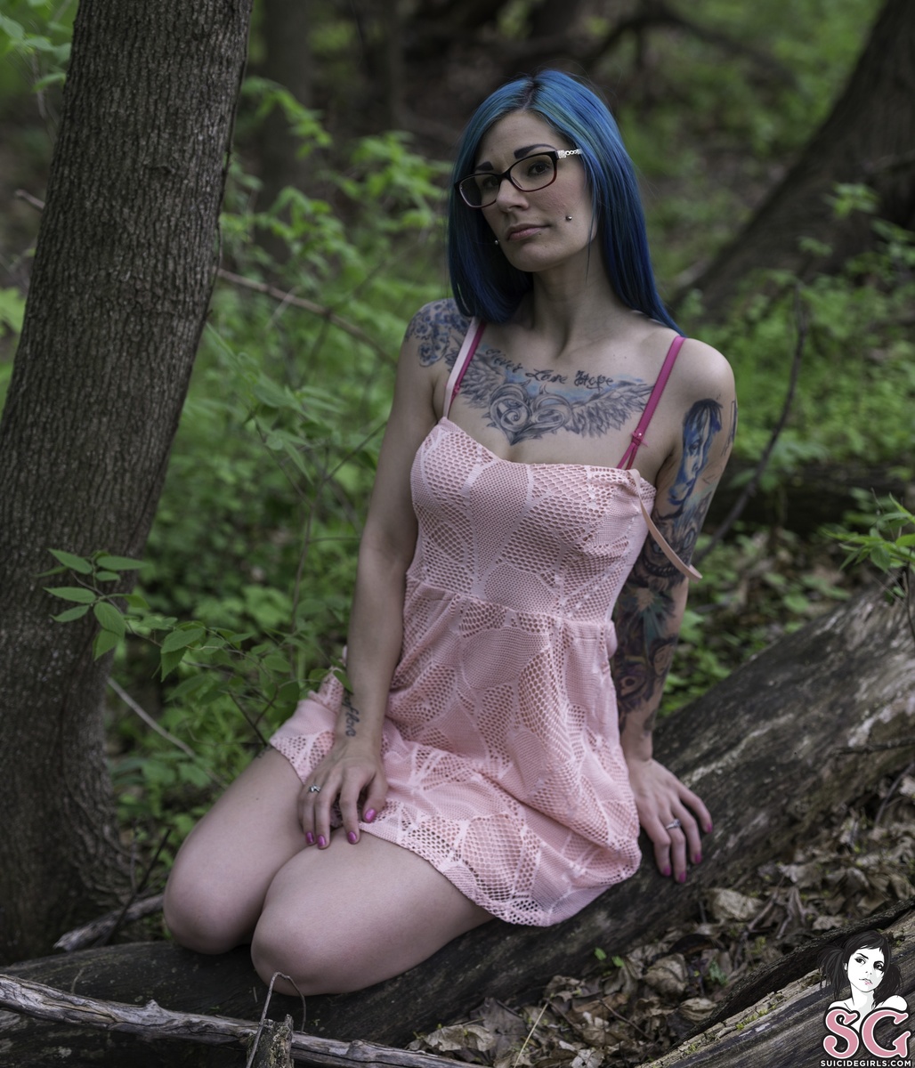 october-prettyinpink-05.jpg