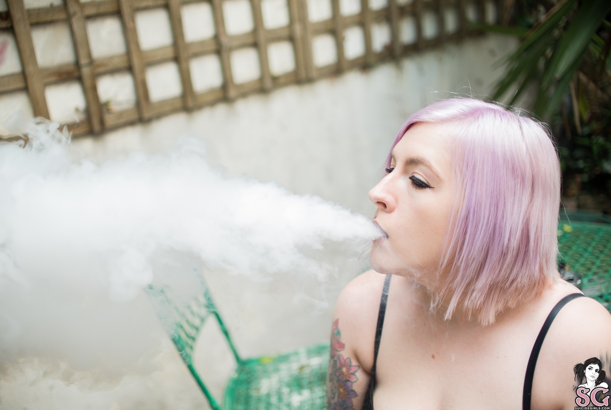 midnightpoison-headintheclouds-09.jpg