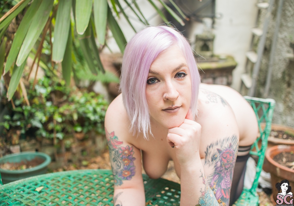 midnightpoison-headintheclouds-33.jpg