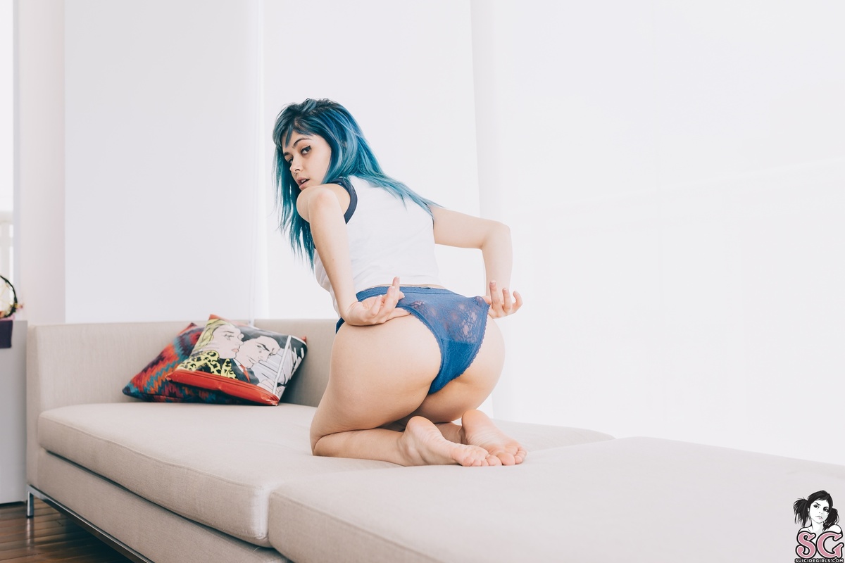 foxie-blueisthewarmestcolor-13.jpg