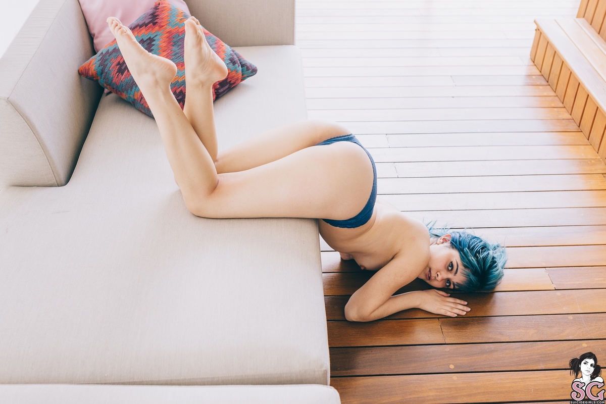 foxie-blueisthewarmestcolor-33.jpg