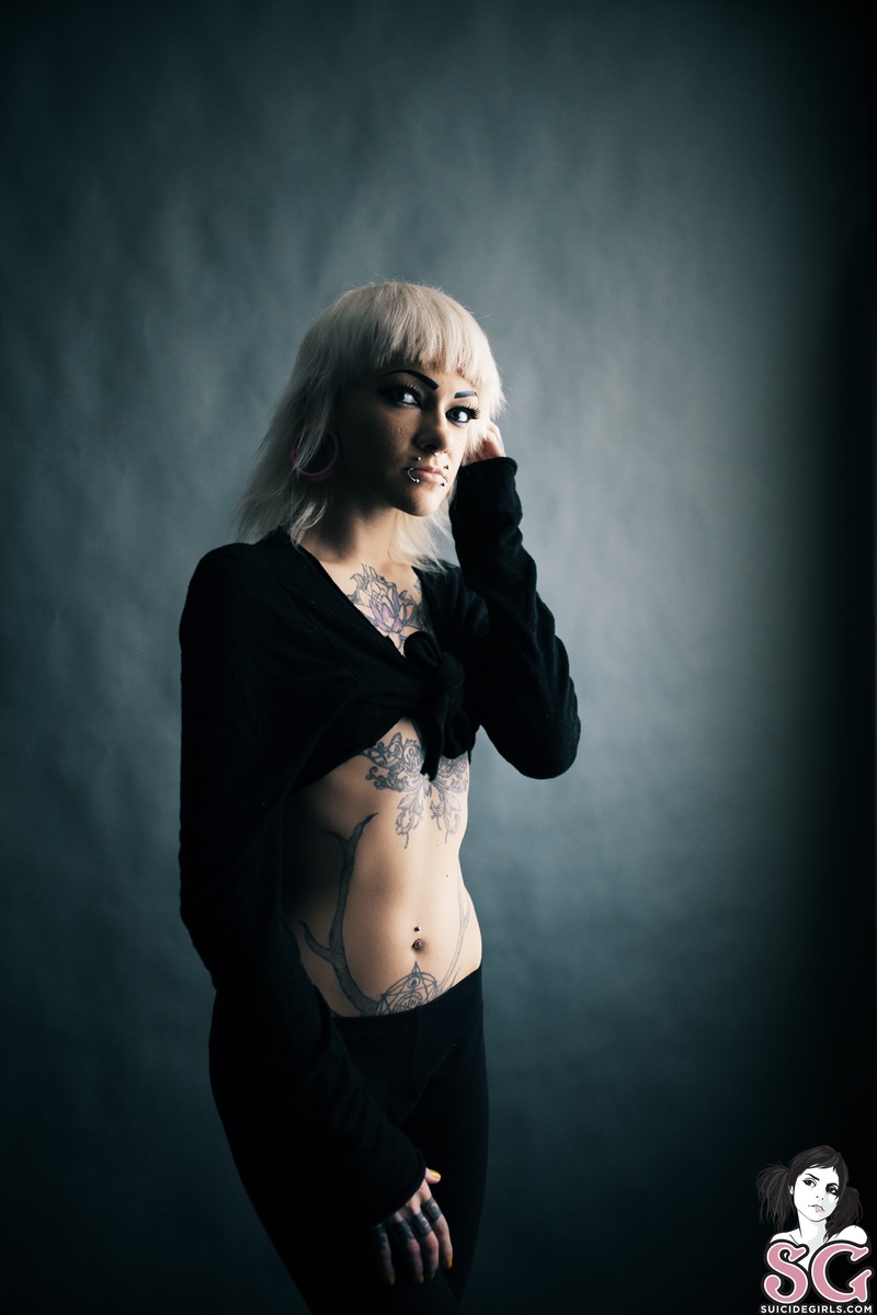 tastyzombie-simpleblack-03.jpg