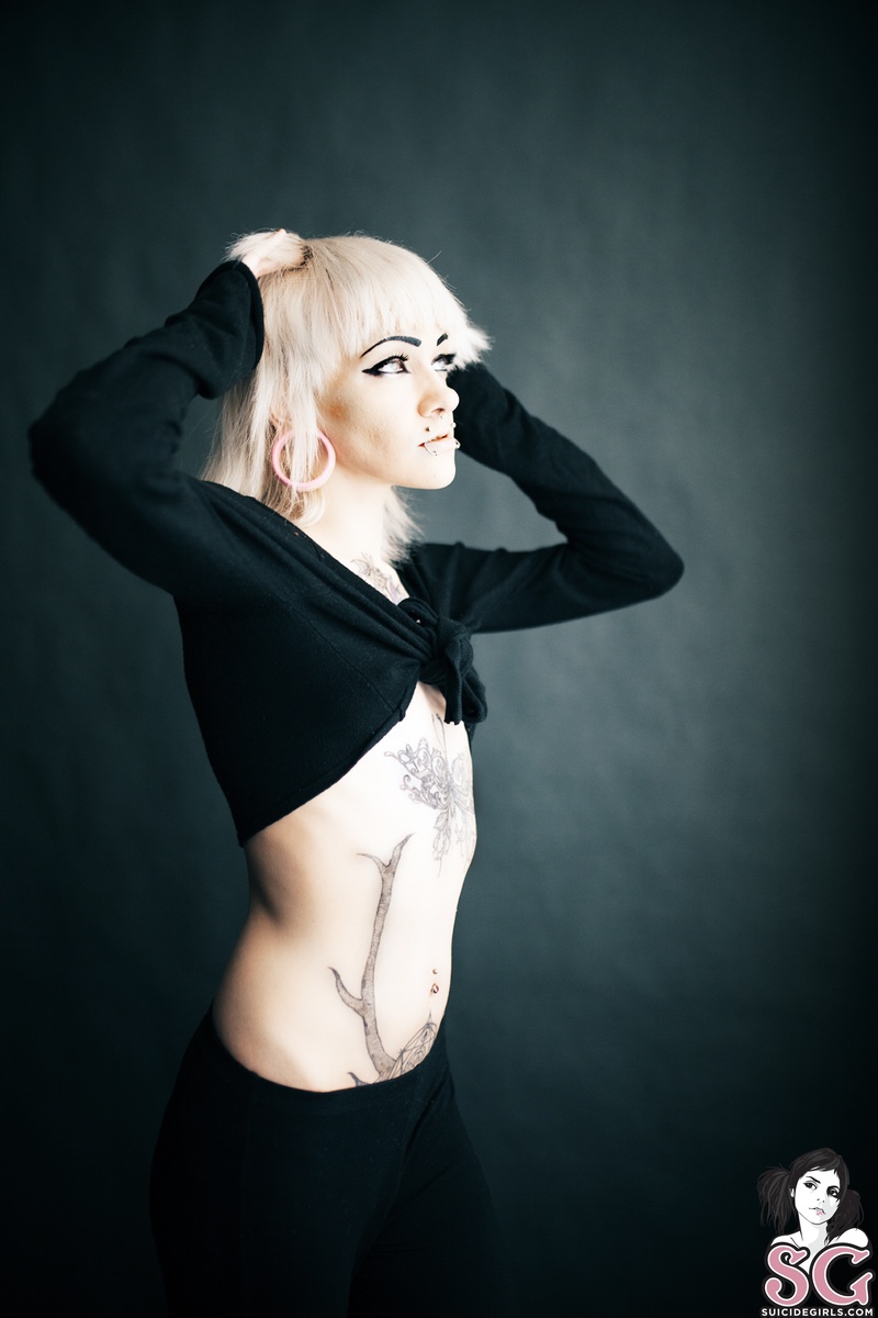 tastyzombie-simpleblack-05.jpg