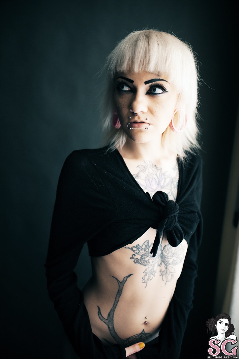 tastyzombie-simpleblack-07.jpg